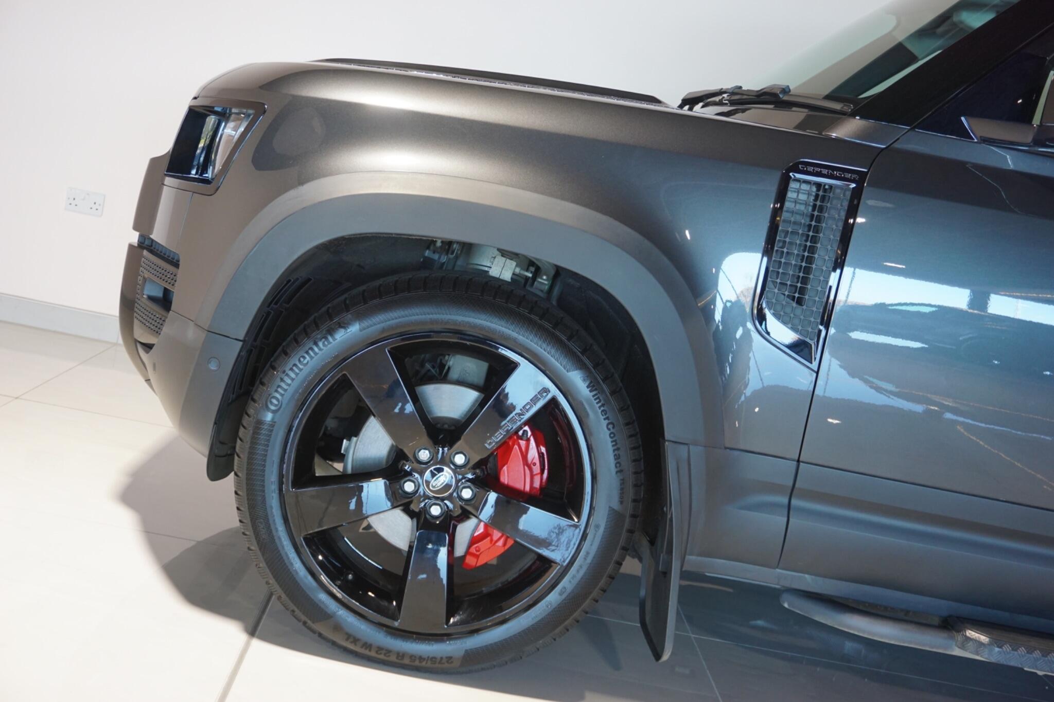 Land Rover Defender 110 3.0 D300 MHEV HSE Hard Top SUV 5dr Diesel Auto 4WD MWB Euro 6 (s/s) (300 ps)